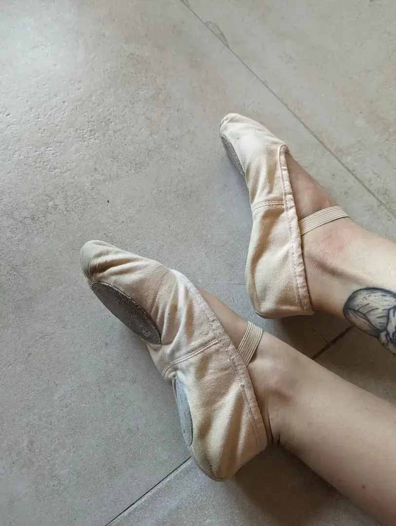 Leak & nude 2 — Lady_red_ballerina