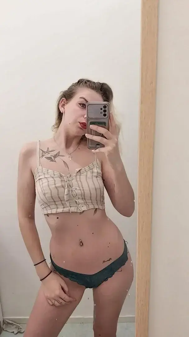 Leak & nude 11 — Victoria_tatoo