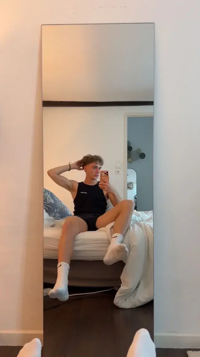 Leak & nude 2 — Barbertom6