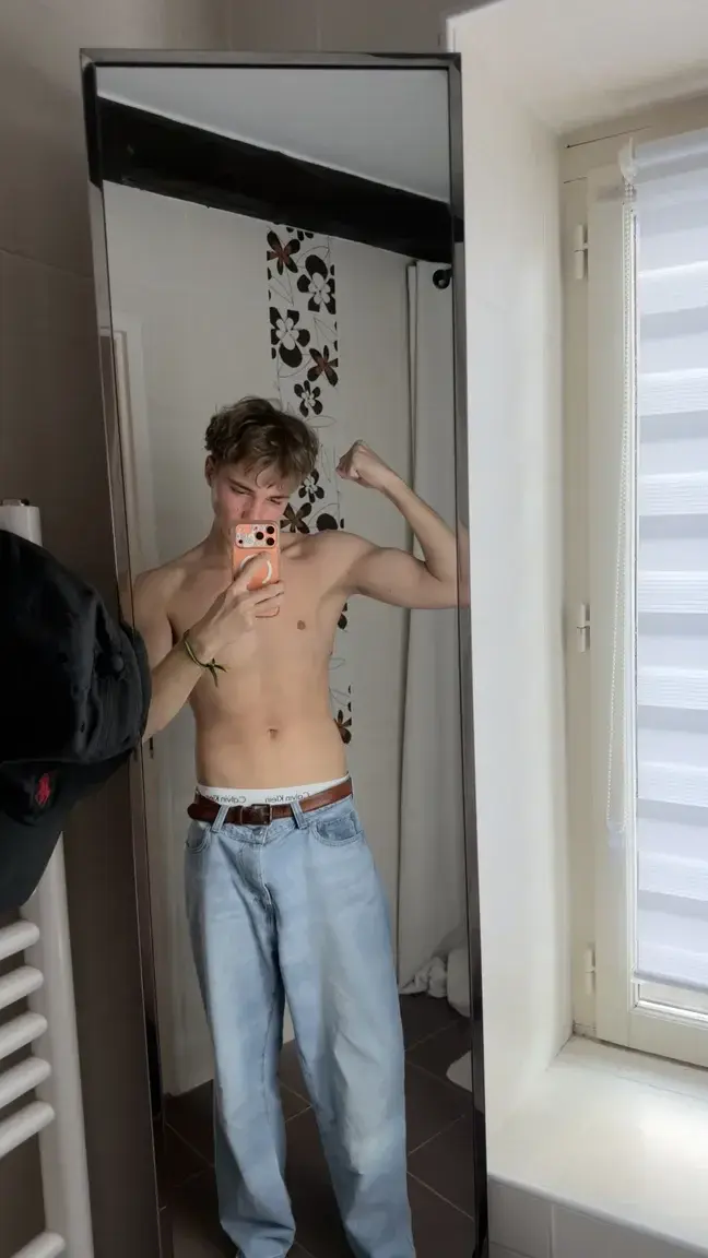 Leak & nude 8 — Barbertom6