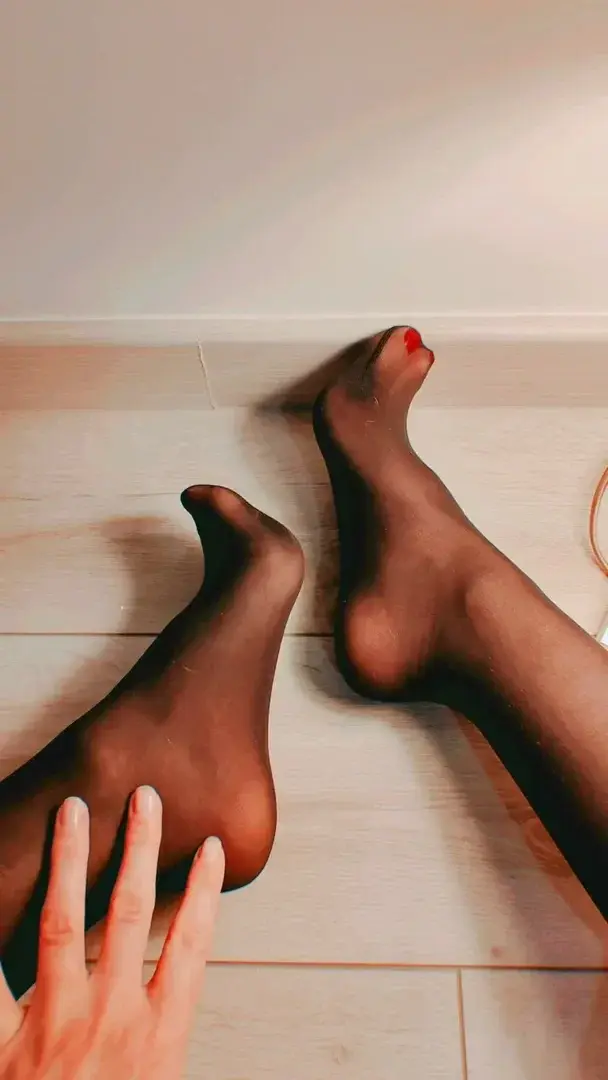 Leak & nude 4 — Prettyfeet07