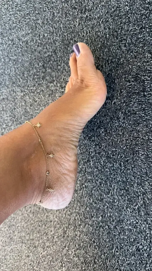 Leak & nude 4 — Pieds-nus-_