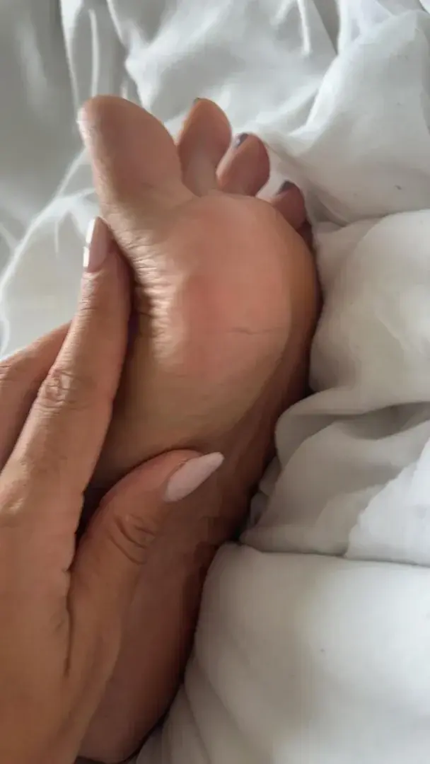 Leak & nude 9 — Pieds-nus-_