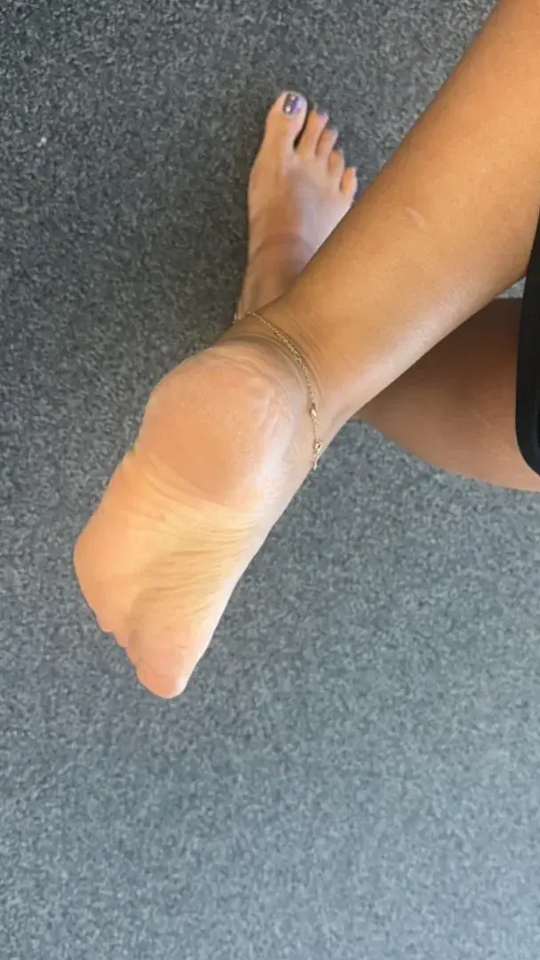 Leak & nude 10 — Pieds-nus-_