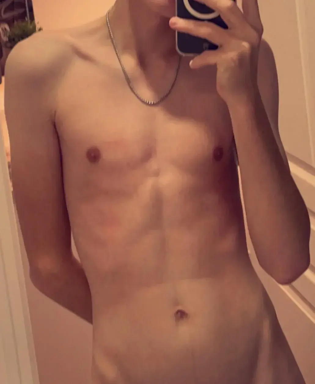 Leak & nude 1 — Antonyme_obscur