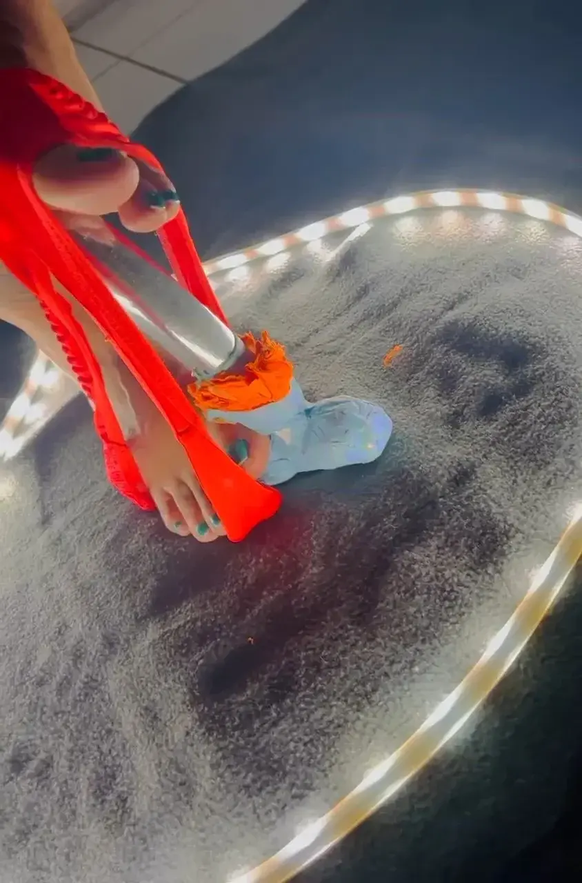 Leak & nude 2 — Feet_girl05