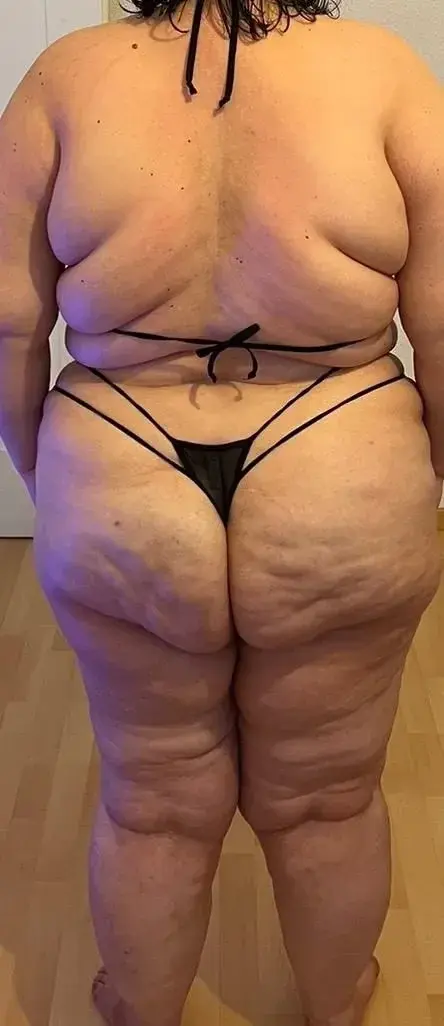 Leak & nude 1 — Missvalde
