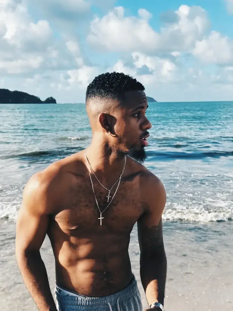 Leak & nude 5 — Lionelfardini