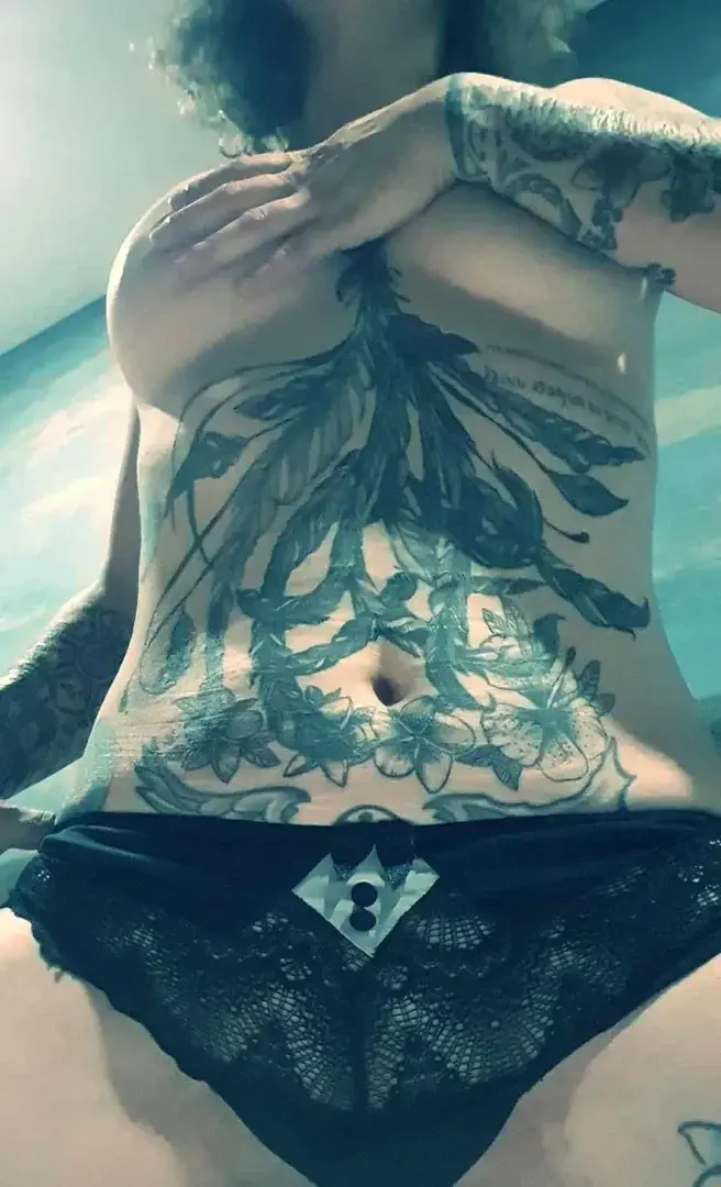 Tatouée et bien élevée 😜