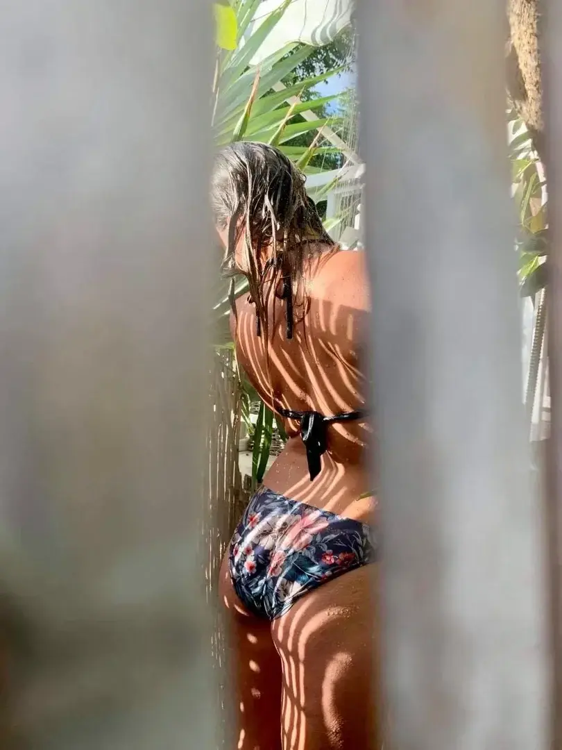 Leak & nude 1 — Lapinettecoquine