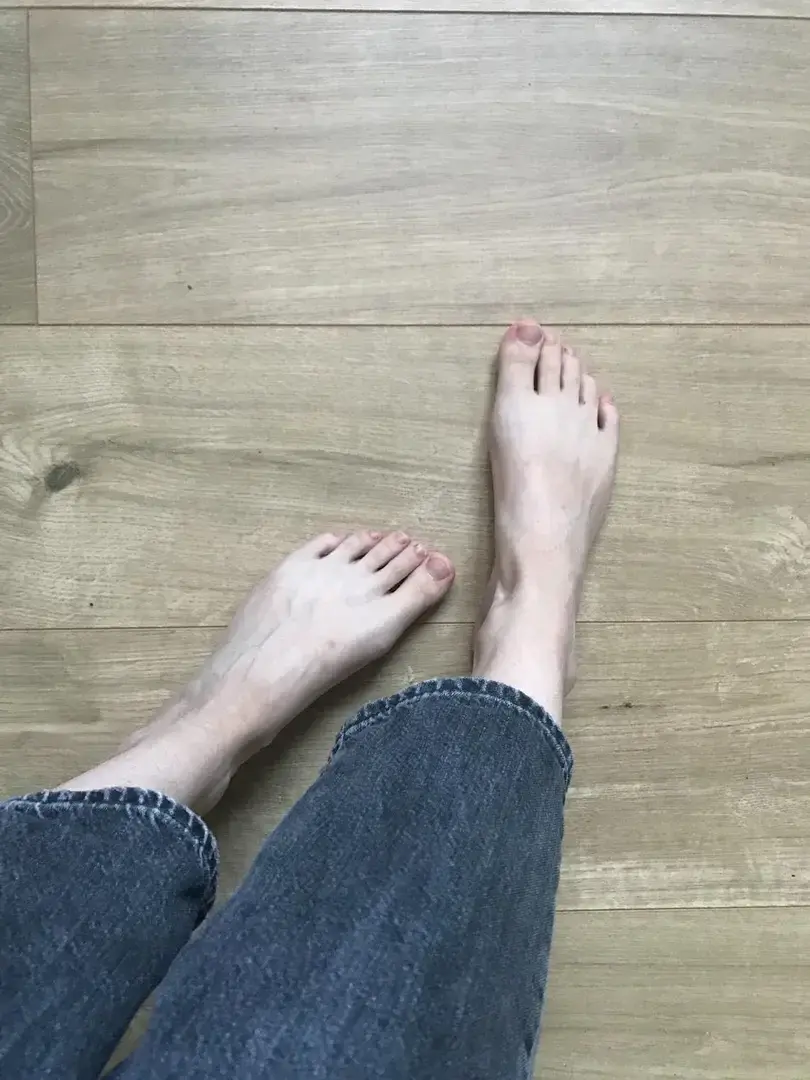 Leak & nude 1 — Claraforfeet