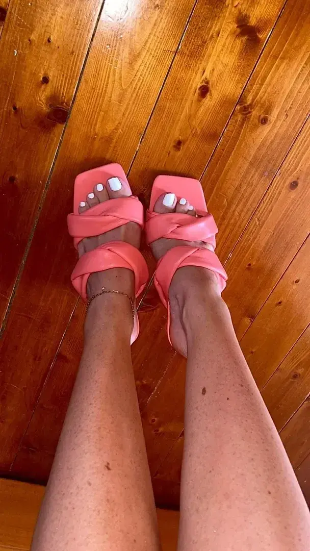 Leak & nude 11 — Katalinacutiefoot