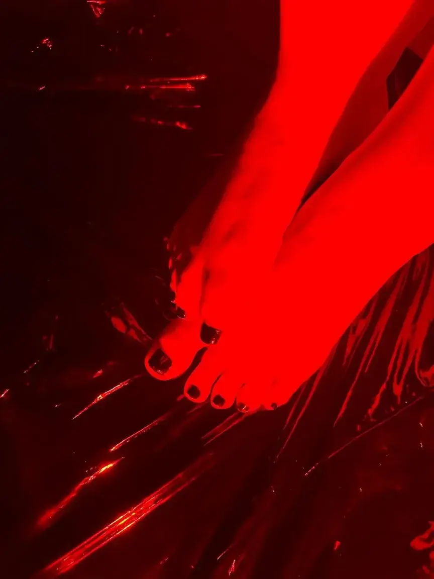 Leak & nude 2 — Lexa_feet1