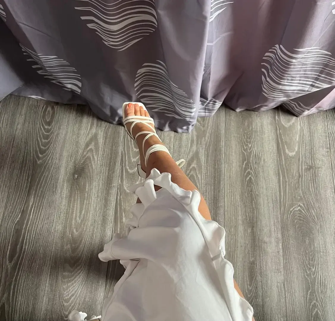 Leak & nude 1 — Feet_girl_love59