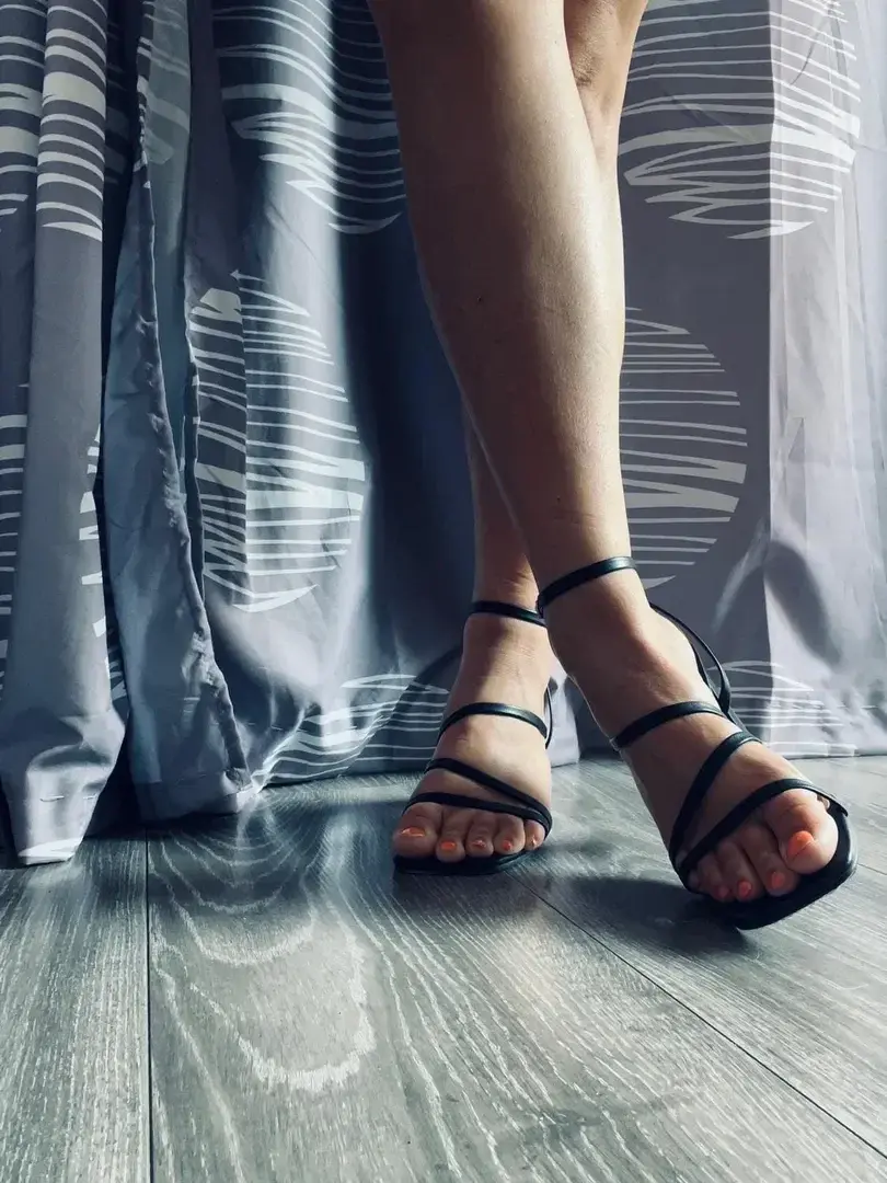 Leak & nude 3 — Feet_girl_love59