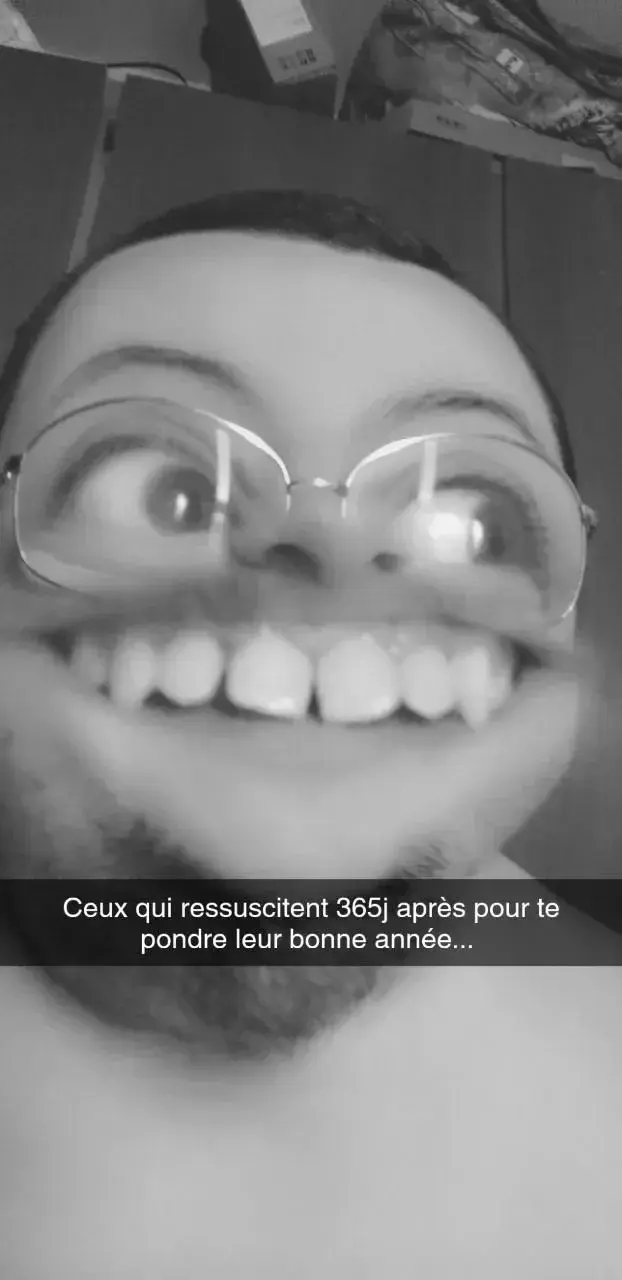 Leak & nude MYM — Willy2bastiajaccio : « À toi aussi, ces gens là te plaisent? » (MYM)