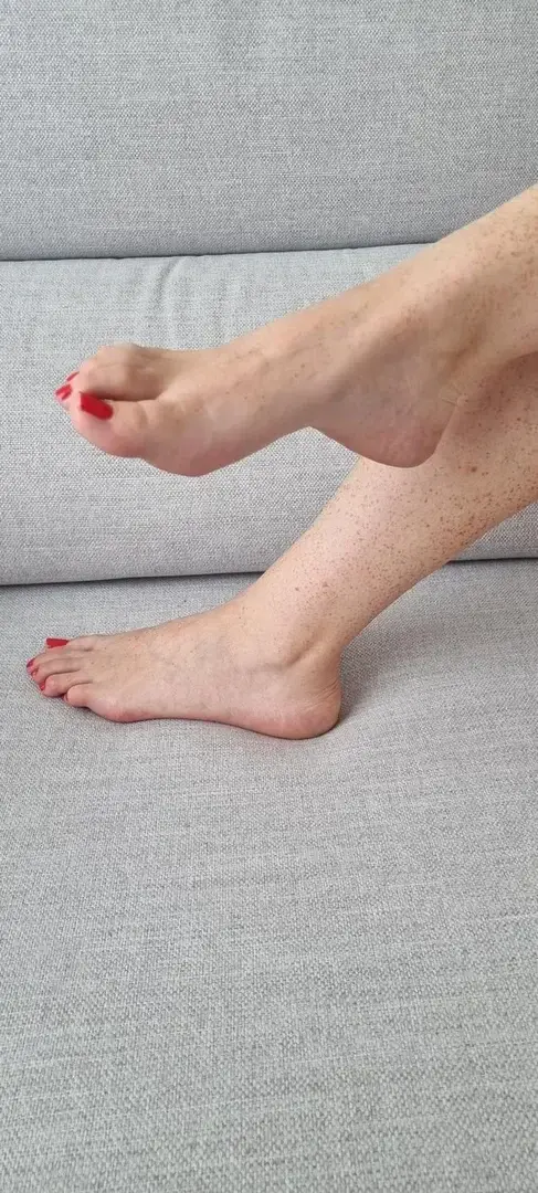 Leak & nude 1 — _piedsjolis84_