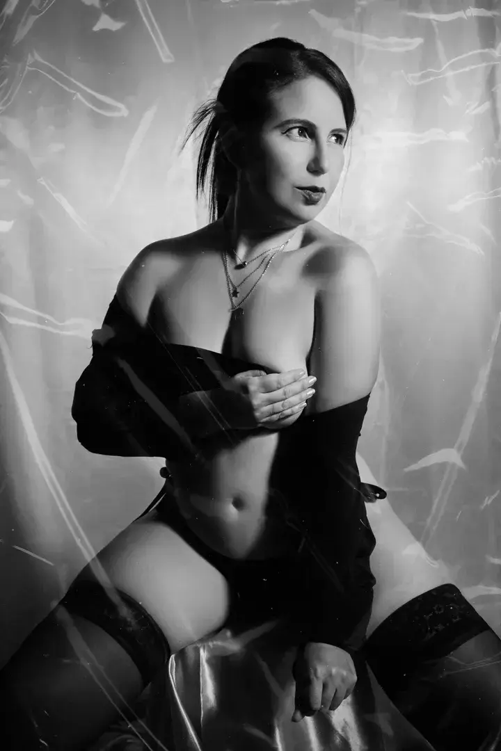 Leak & nude 5 — Alicehowards