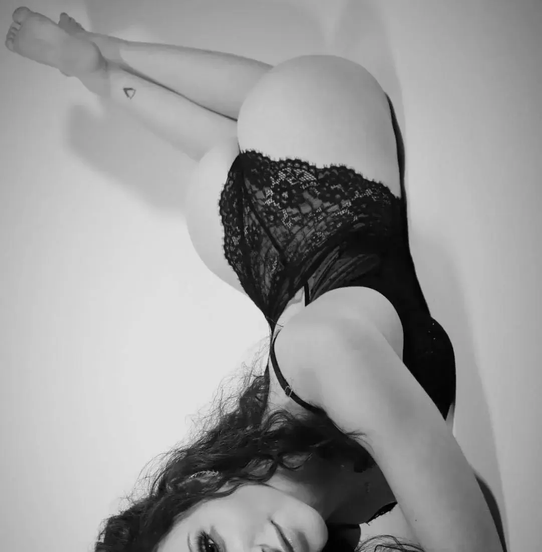 Leak & nude 3 — Sexybrunette99