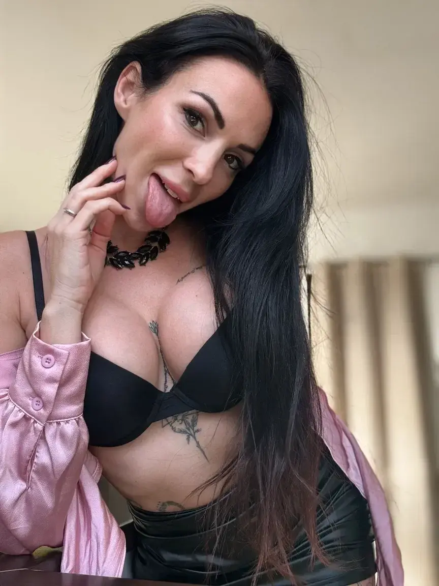 Leak & nude MYM — shasha-lopez : « Mon abonnement 100% GRATUIT à vie 🤍 » (MYM)