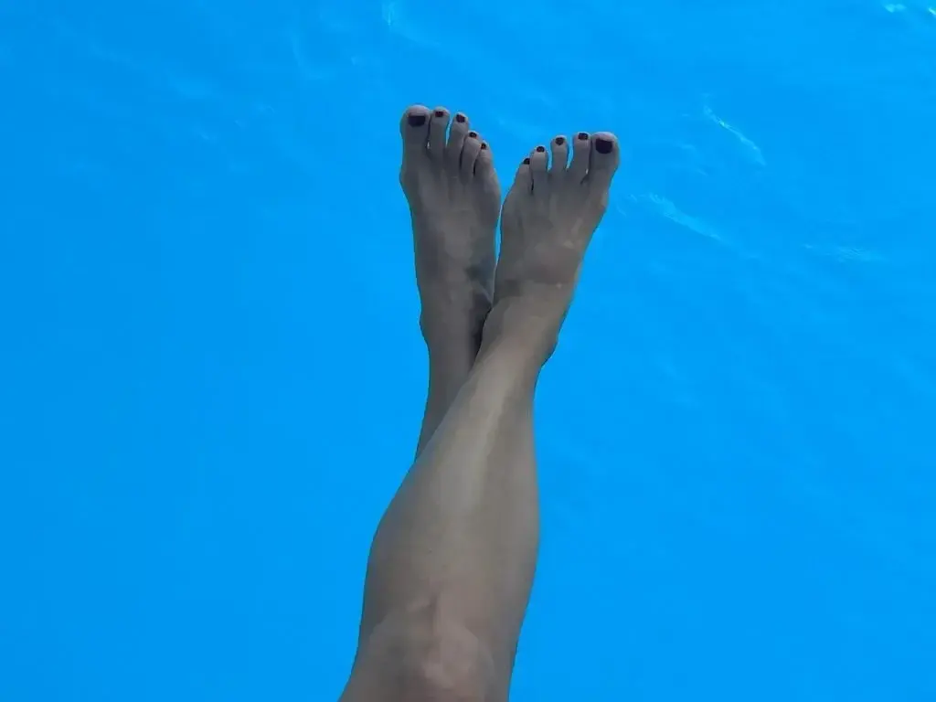 Leak & nude 3 — Feet4dreams