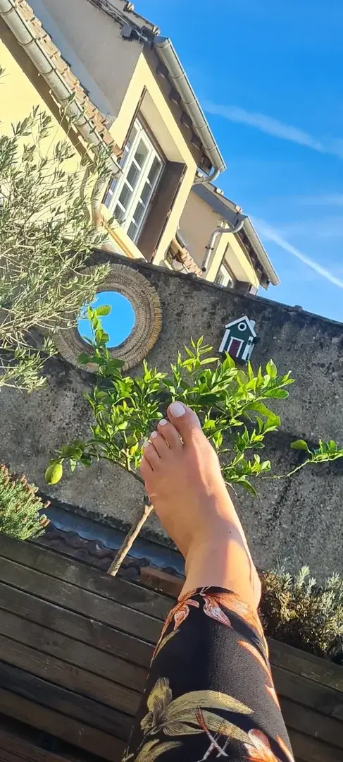 Leak & nude 2 — Pied-sexy-foot