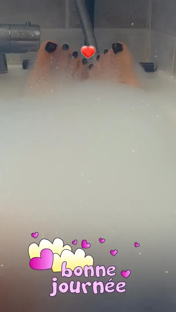 Leak & nude 4 — Myhappyfeet16