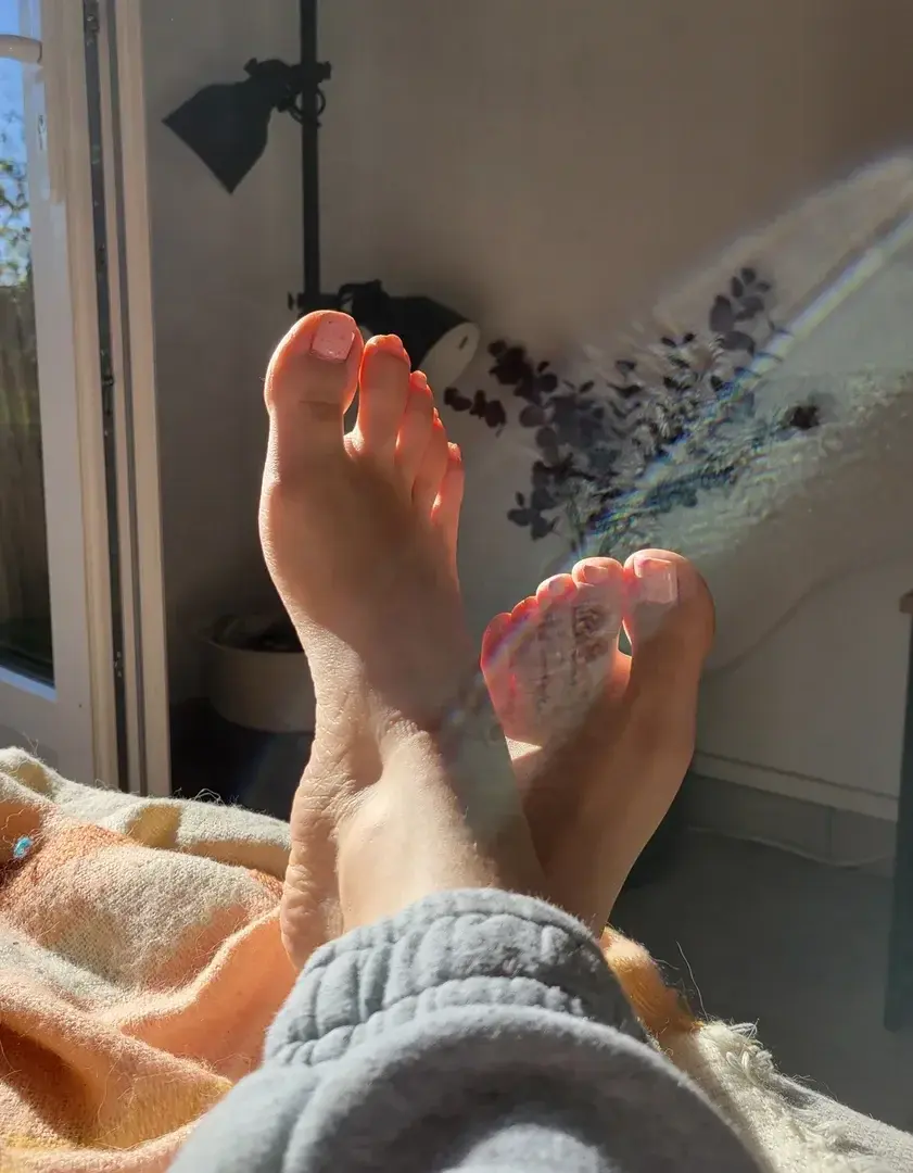 ☀️#pieds #feet #foot #fetish #feetfetish #women #alphawoman