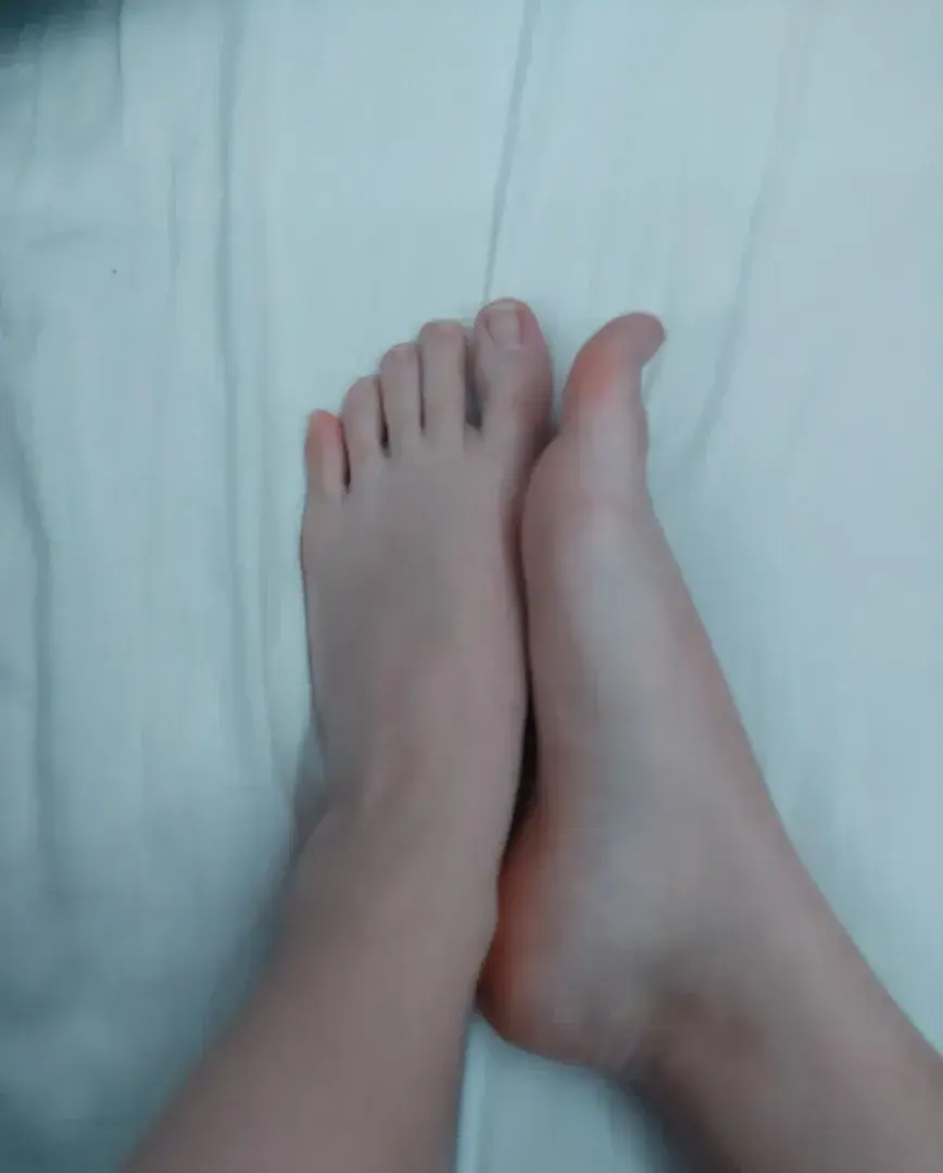 Leak & nude 1 — Footyounggirl