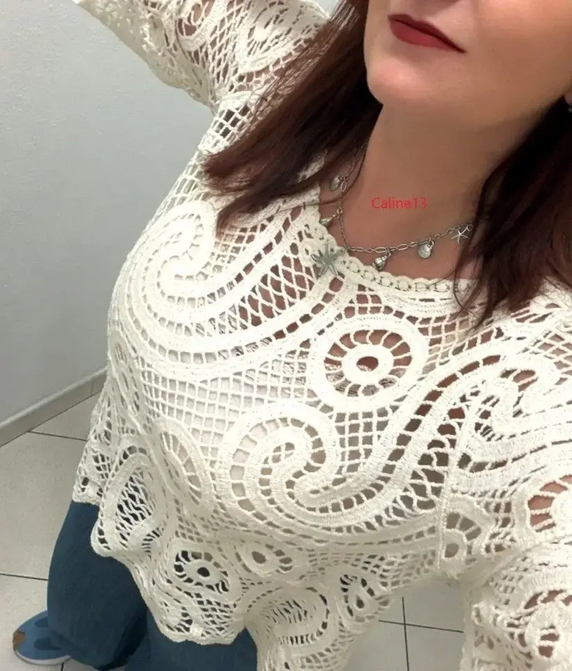 Leak & nude MYM — Caline13 : « Bon Jeudi à tous, en tenue décontractée aujourd'hui au taf' 😉Cela va être sportif, je dois rattraper boulot d'hier car j'étais en formation 😘Tu veux voir en dessous de ma tenue du jour, alors abonne toi... » (MYM)