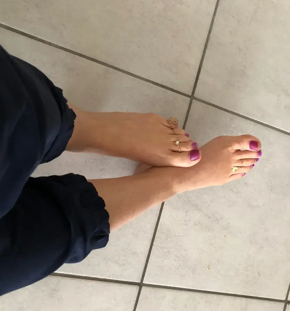 Leak & nude 2 — Lolaaa_feet_addict