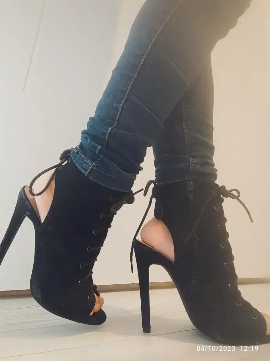 Leak & nude 1 — Desmontsgirls