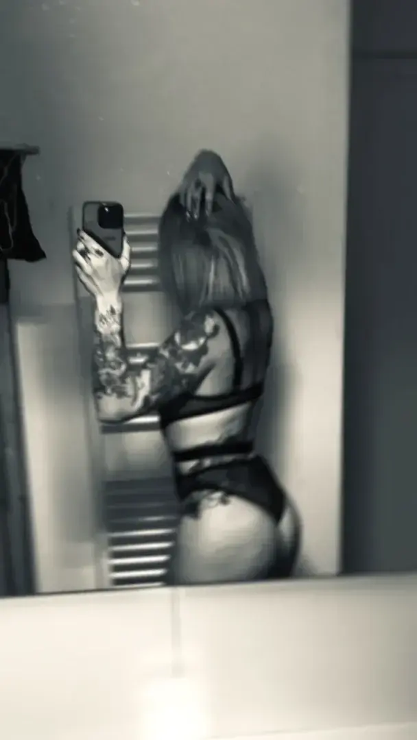 Te voilà un code promo de -49% sur ton abonnement « 49blondie » il n’y en aura pas pour tous 🥲Du coup tu as toujours le code « sexy30 » qui est actif au cas où tu es manqué celui de -50 😈Sois rapide pour rien rater de la nouveauté qui se passe ici 🖤😘