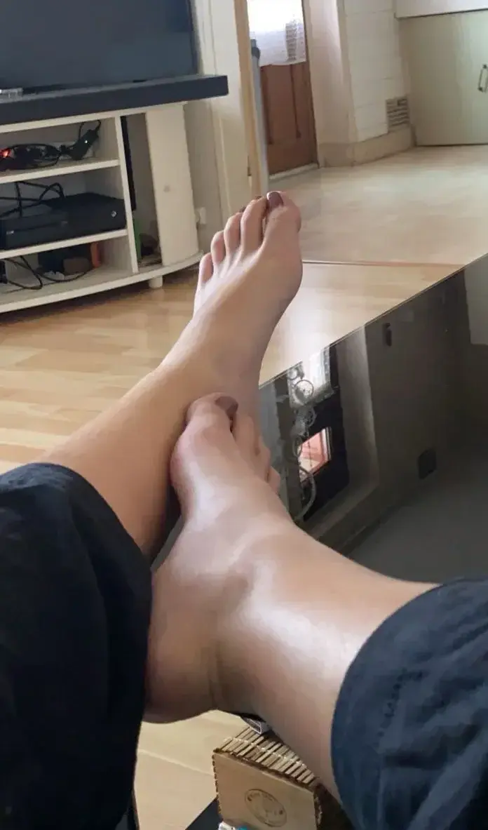 Leak & nude 2 — sexygirlyfoot