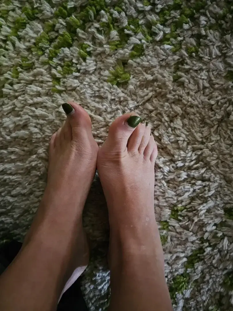 Leak & nude 1 — Feetandsoocks