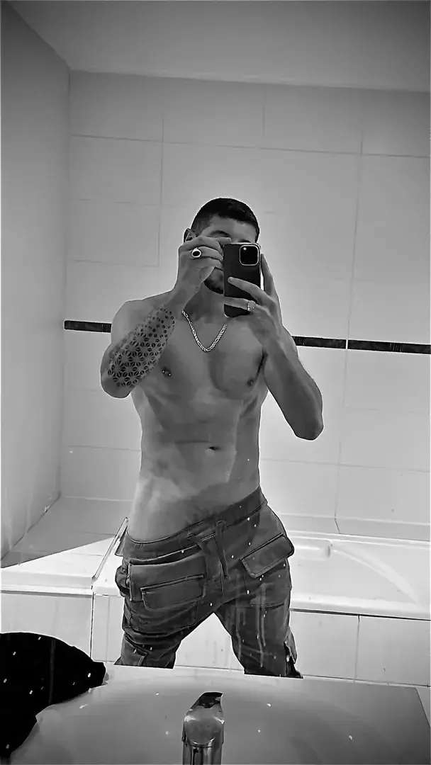 Leak & nude 3 — Monsieur_123
