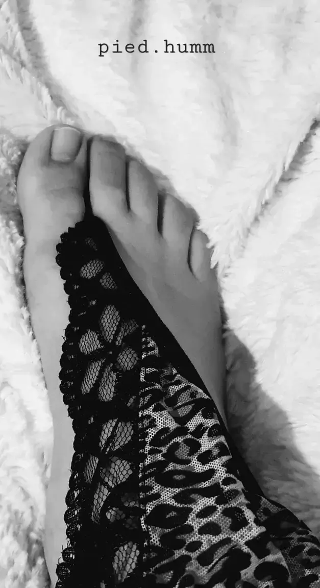 Leak & nude 1 — Pied_humm