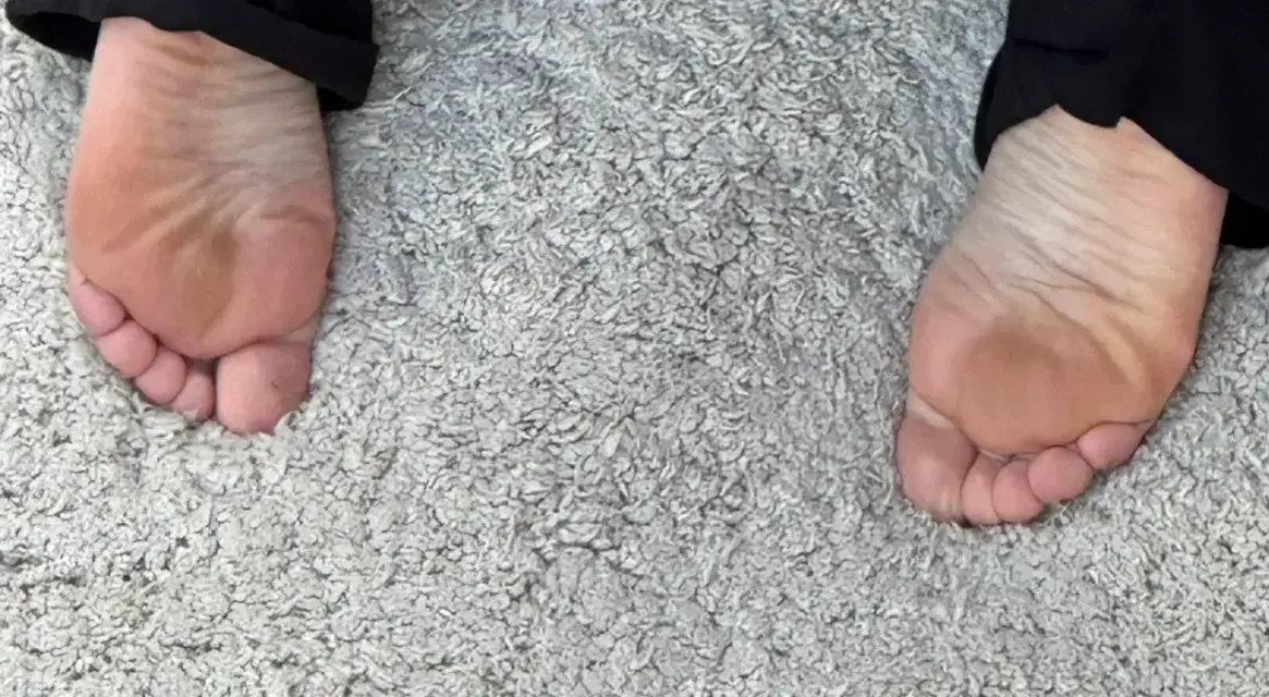 Leak & nude 4 — Feetswiss86