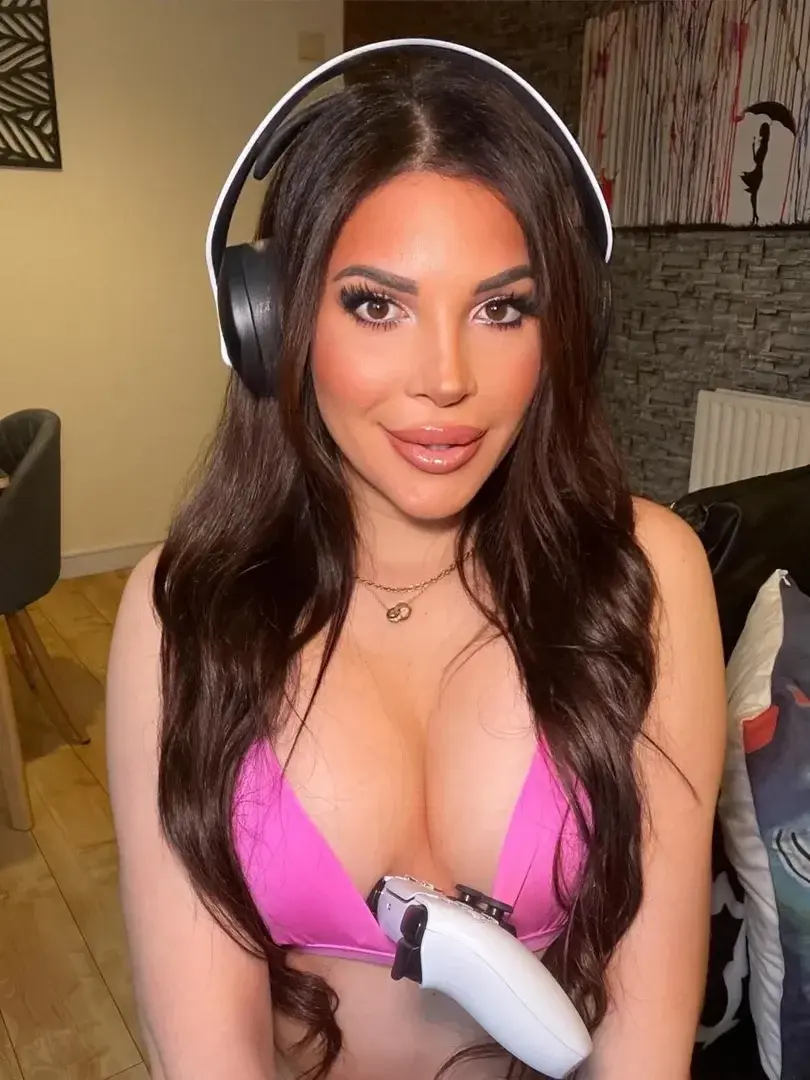 Leak & nude 3 — Meganluxx