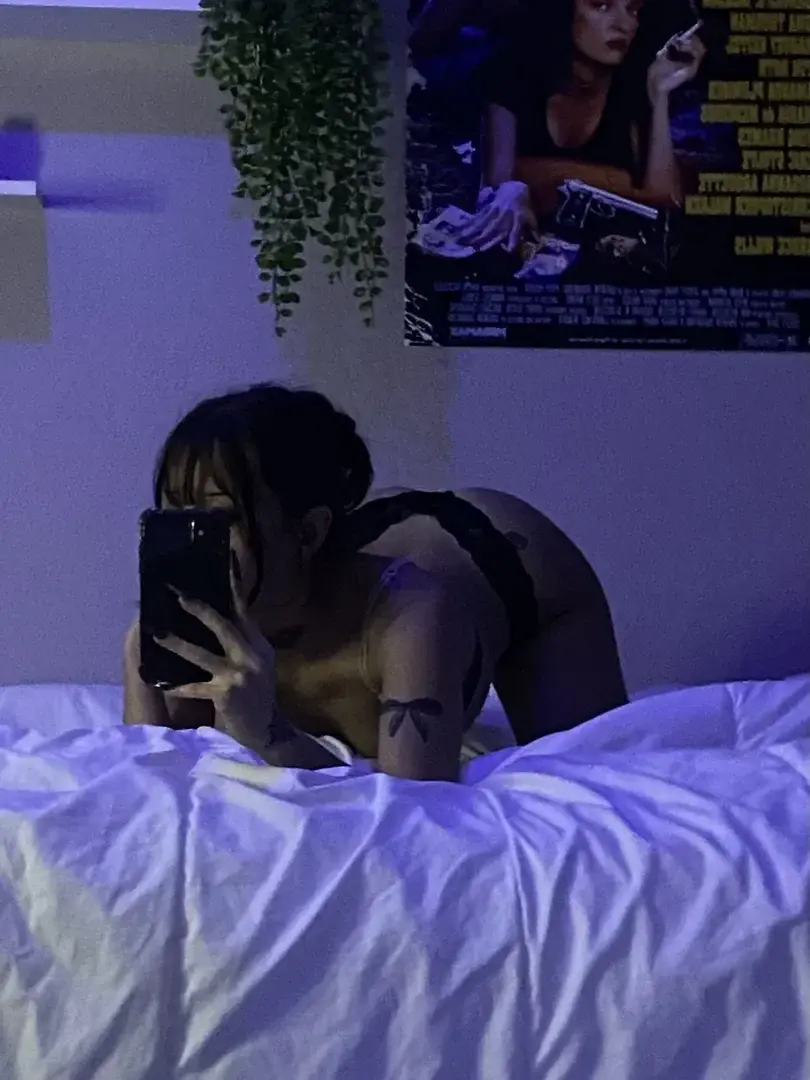 Leak & nude MYM — Emilie_rdg : « média » (MYM)