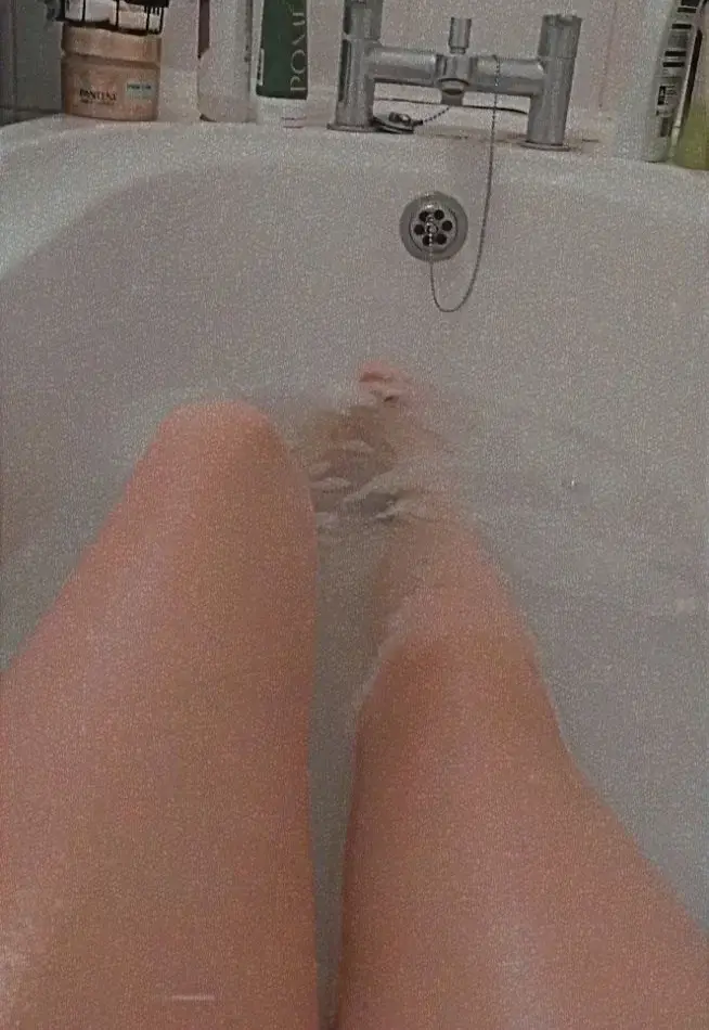 Leak & nude 1 — Nao-mi