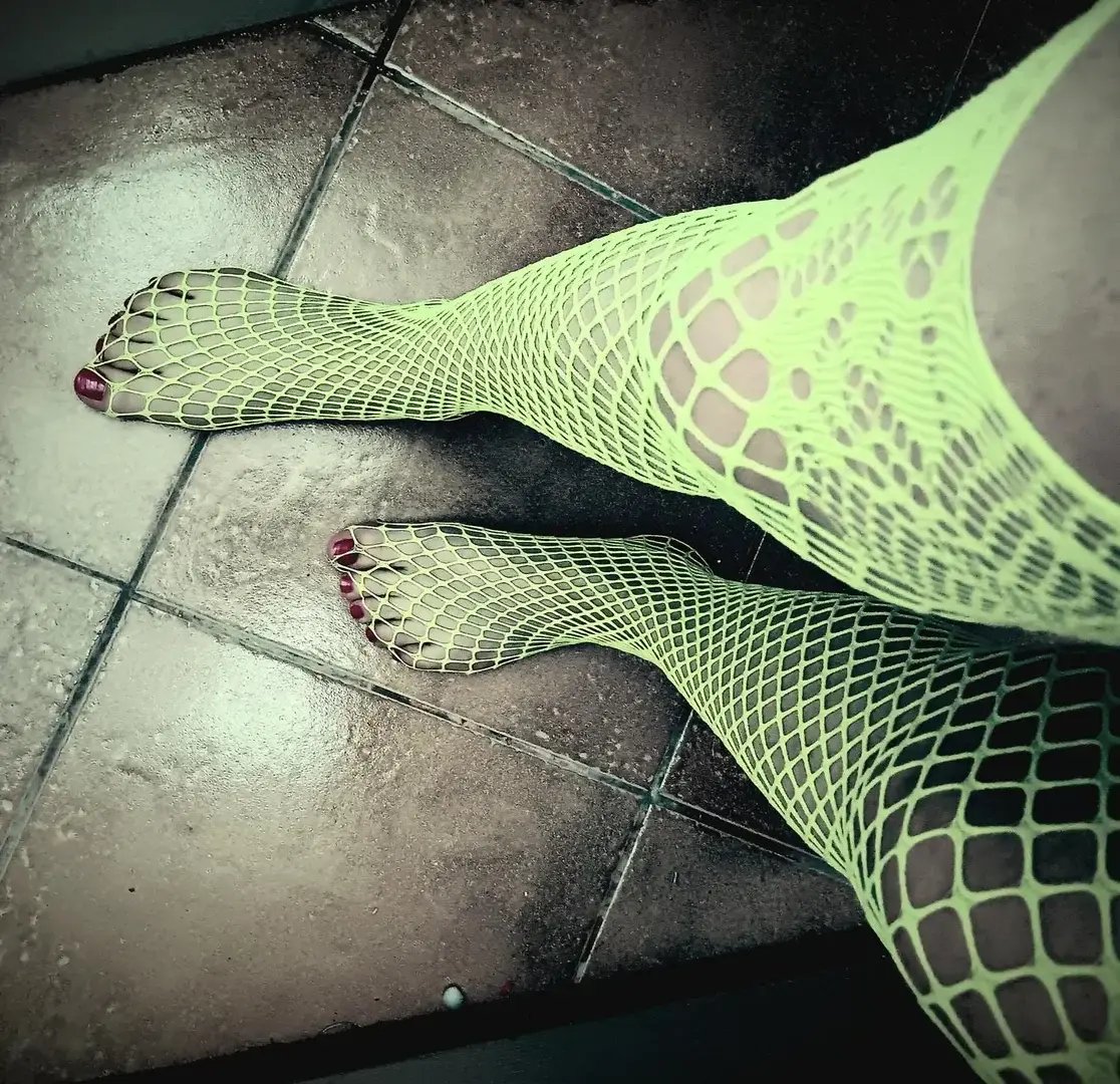 Leak & nude 5 — X-pieds-hot