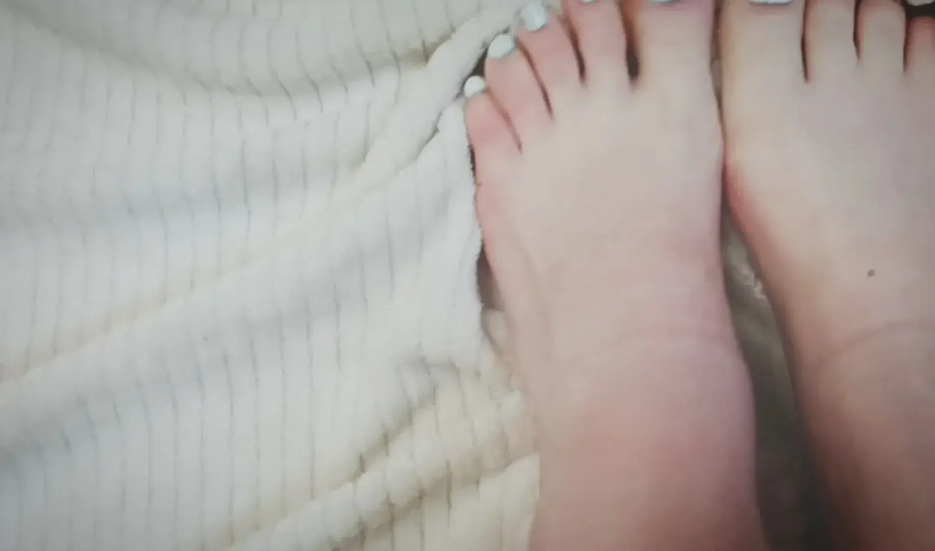 Leak & nude 6 — X-pieds-hot