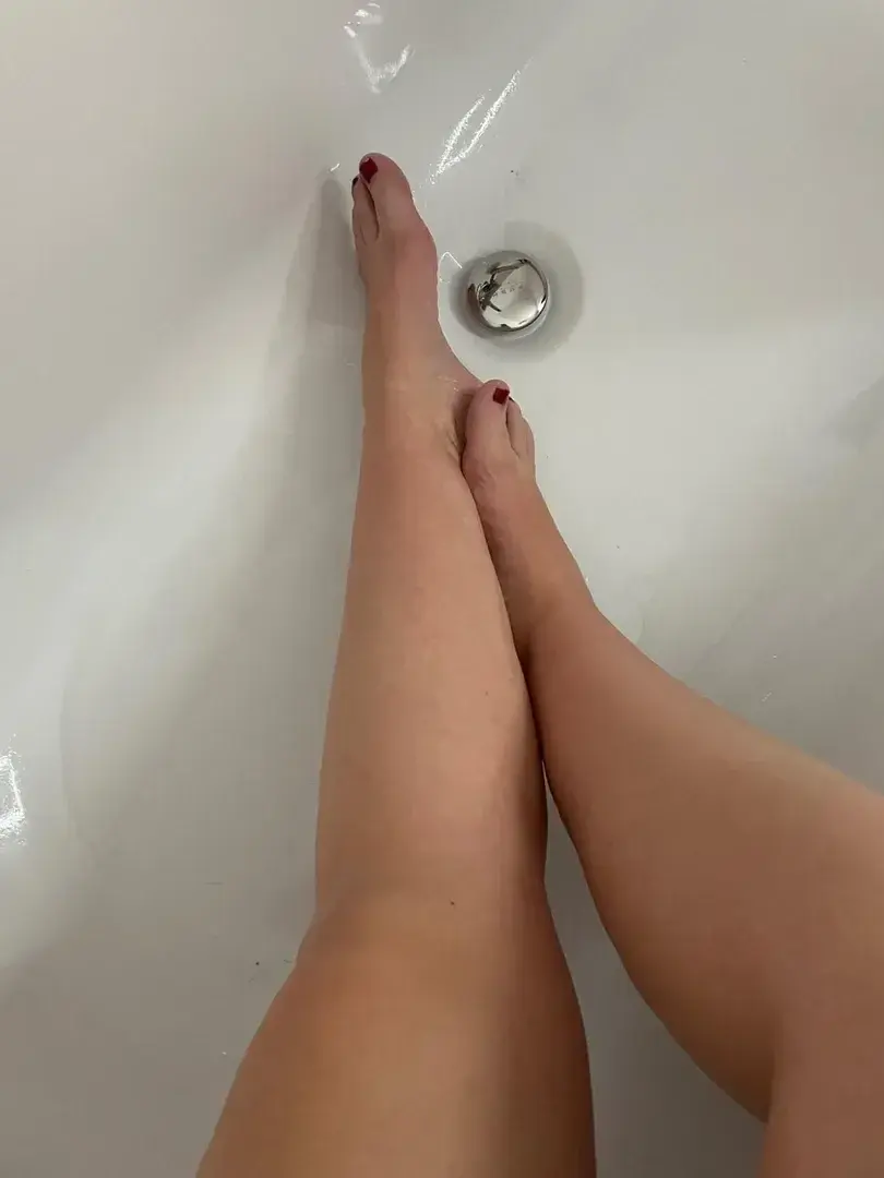 Leak & nude 2 — lolasexyfoot