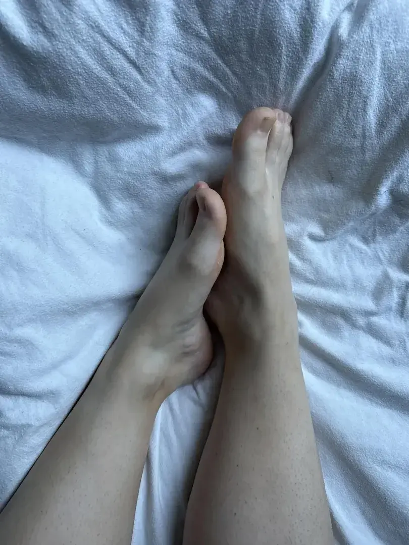 Leak & nude MYM — Whosthecutie : « 7:00 😴 I hate mornings… » (MYM)