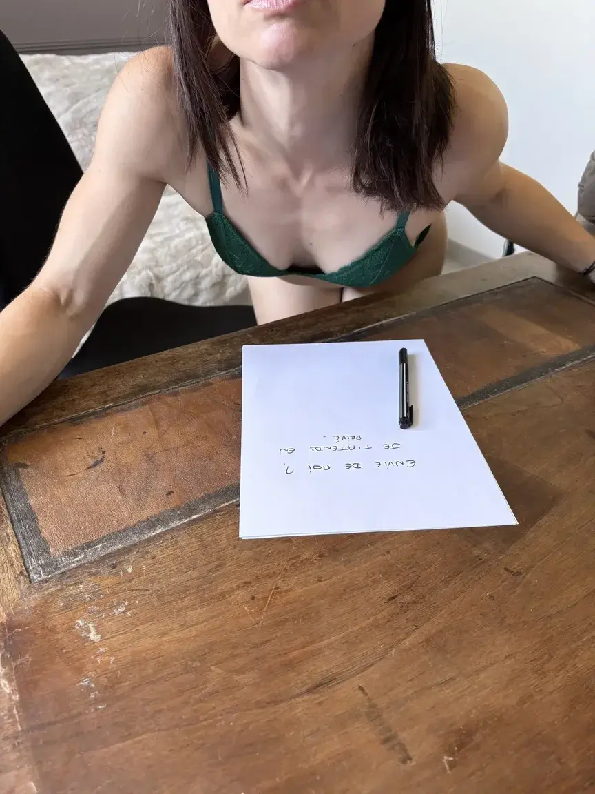 Leak & nude MYM — Mespetitssecrets69 : « Code GANG = abo gratuit ! 😘 » (MYM)