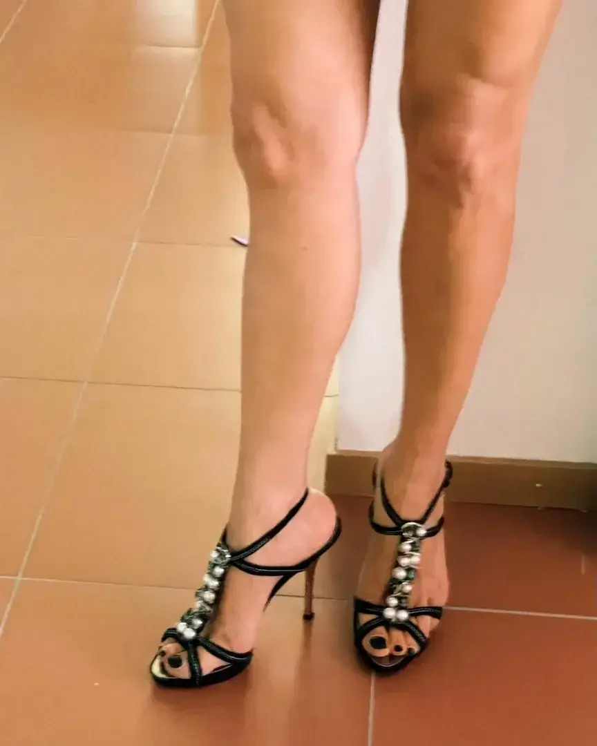 Leak & nude 3 — Sexy_pieds_pour_toi