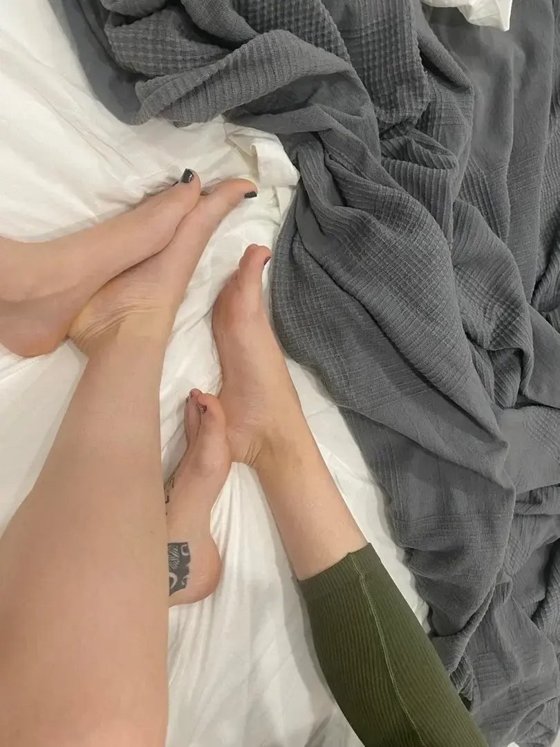 Leak & nude 3 — Delphinesfeet