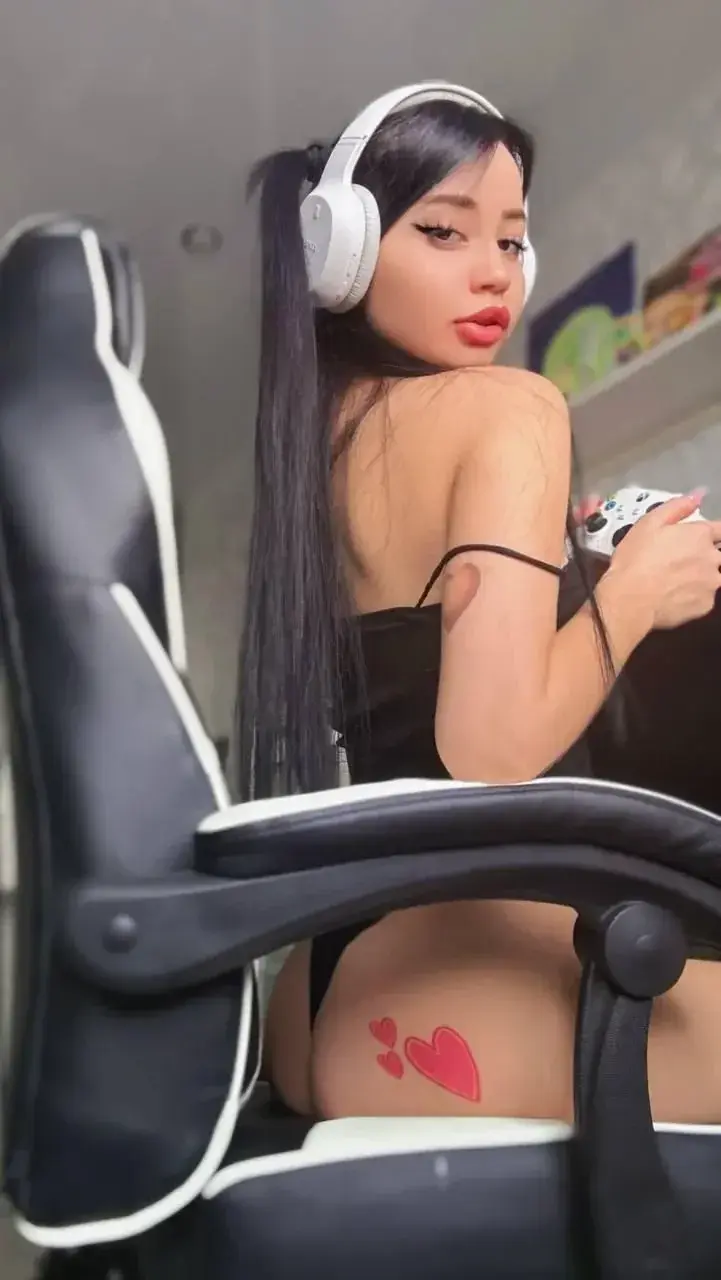 Je te détruis à FIFA... viens m'ajouter 😌