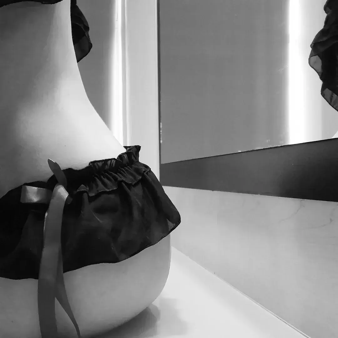 Leak & nude 3 — Lawuerita